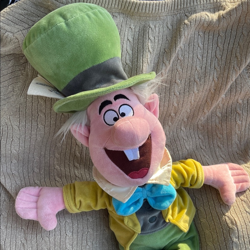 Mad Hatter Plush Toy with Green Hat - Picture 7 of 7